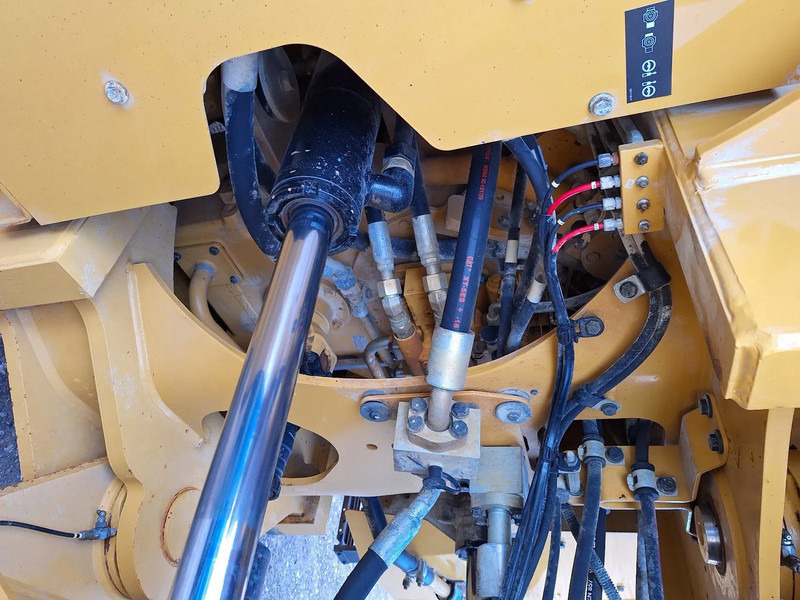 Wheel loader Caterpillar 972M Met EPA