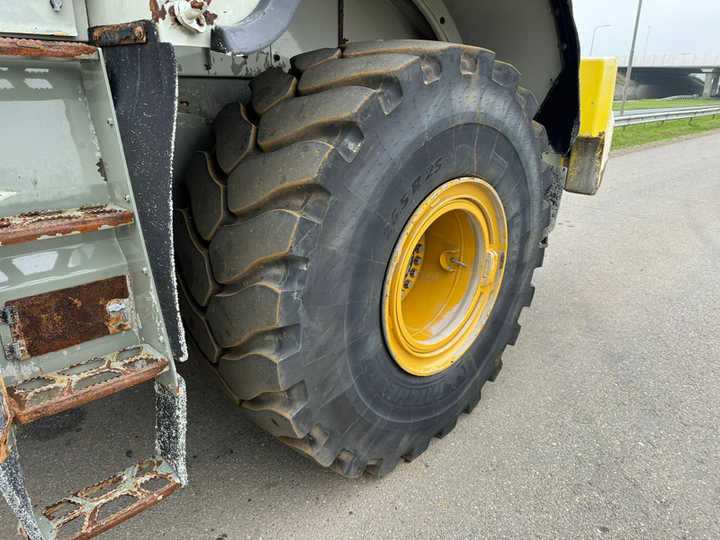 Wheel loader Caterpillar 972M XE