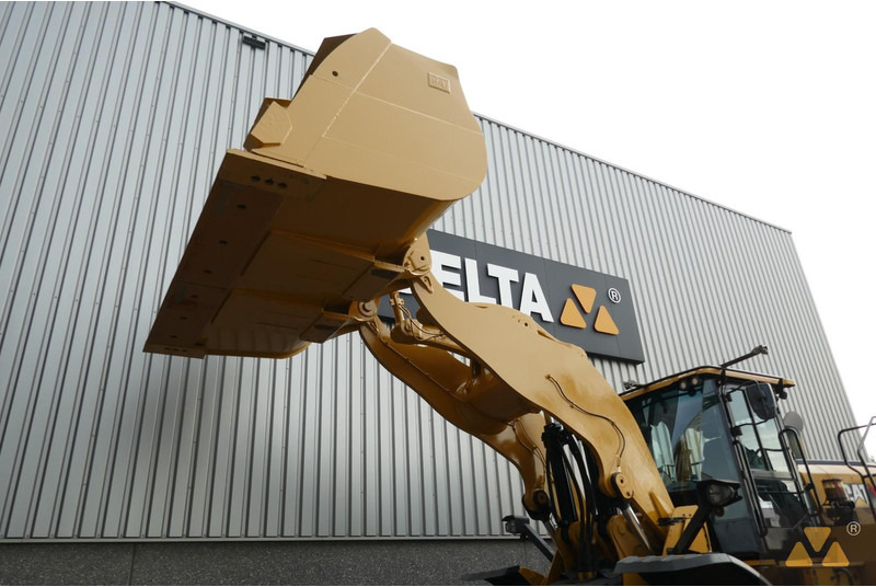 Wheel loader Caterpillar 980M