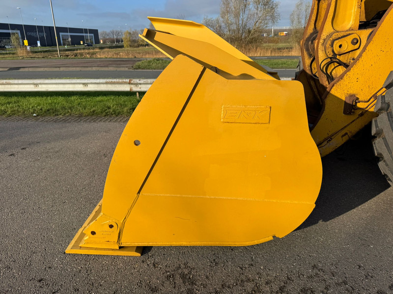 Wheel loader Caterpillar 980M