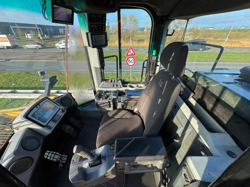 Wheel loader Caterpillar 980M