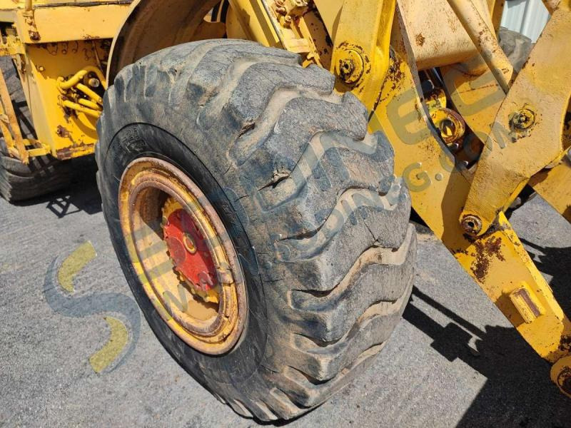 Wheel loader Caterpillar Chargeur sur Pneus 966C