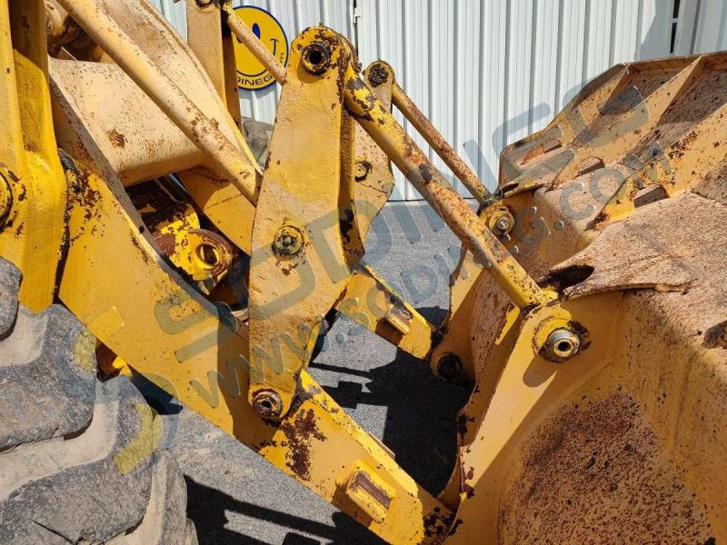 Wheel loader Caterpillar Chargeur sur Pneus 966C