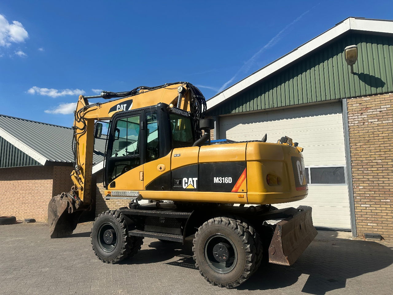 Wheel loader Caterpillar M316D