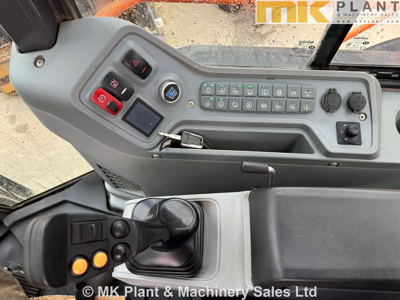 Wheel loader DOOSAN DL320-7