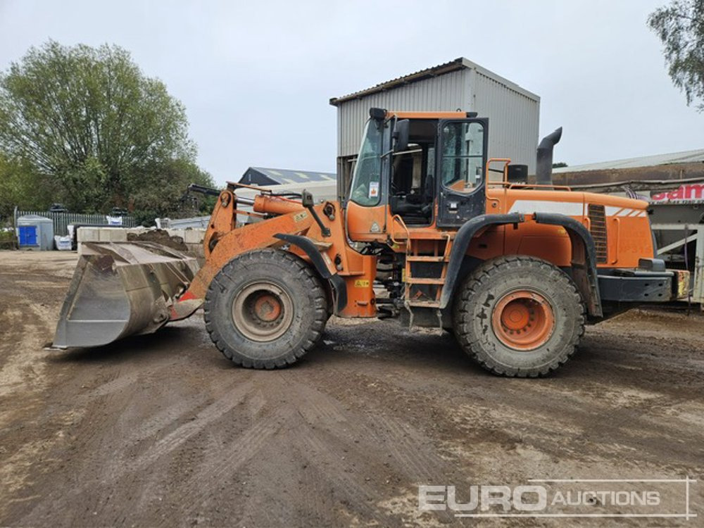 Wheel loader Doosan DL300