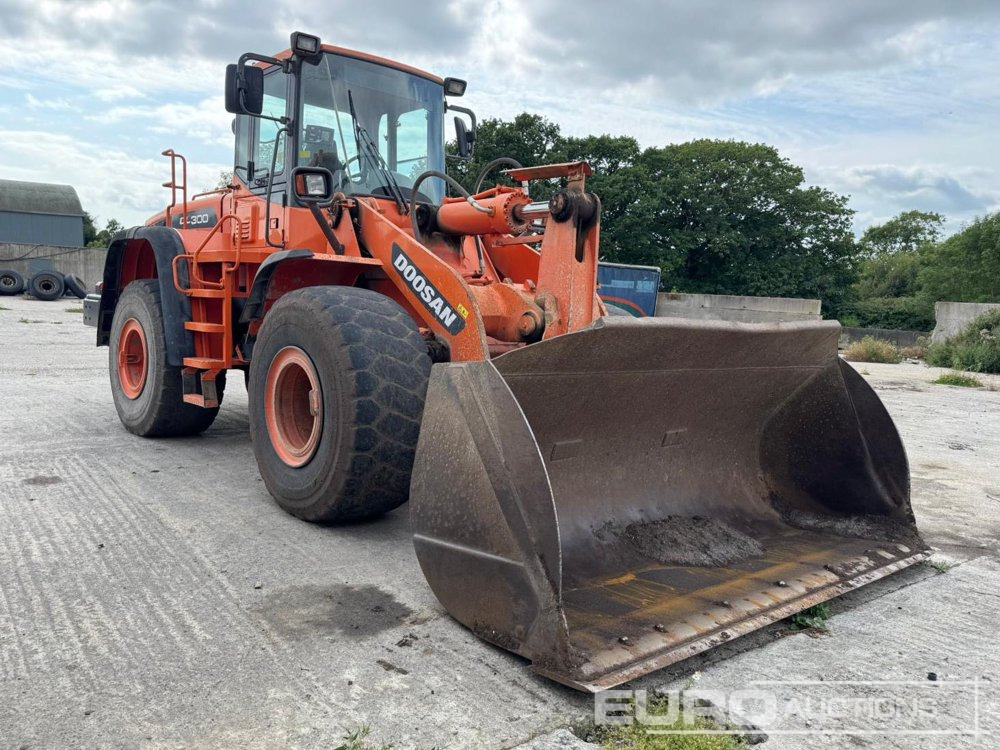 Wheel loader Doosan DL300