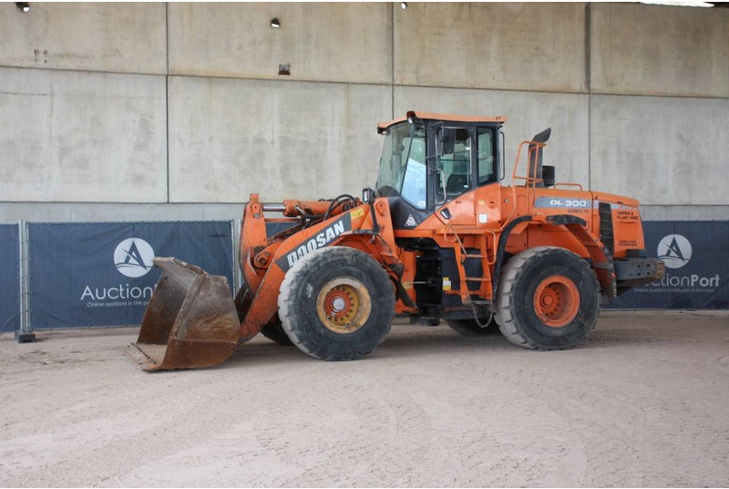 Wheel loader Doosan DL300 Series III