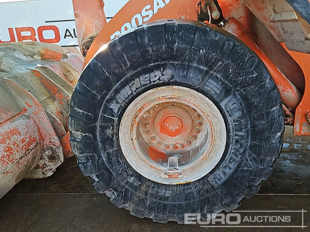 Wheel loader Doosan DL400