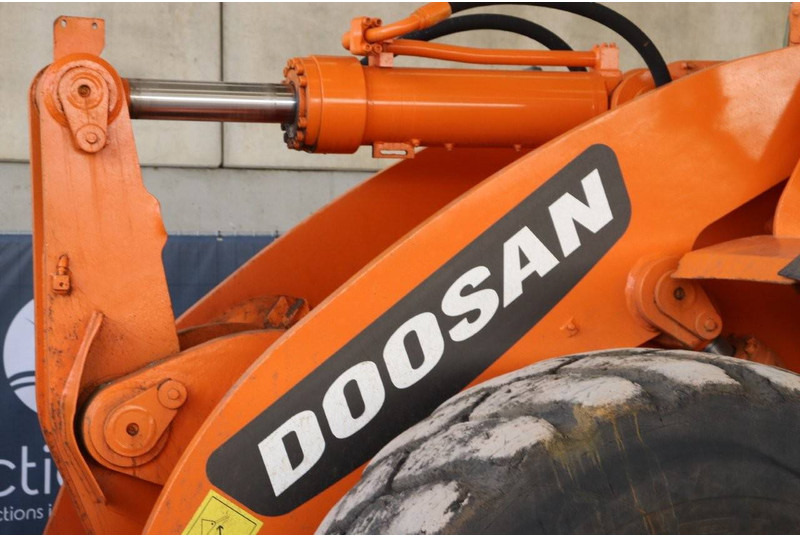 Wheel loader Doosan DL420
