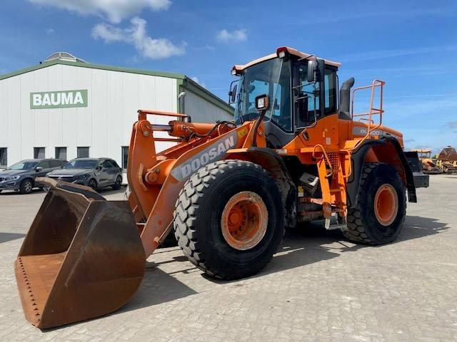 Wheel loader Doosan DL 300-3 (12005349)