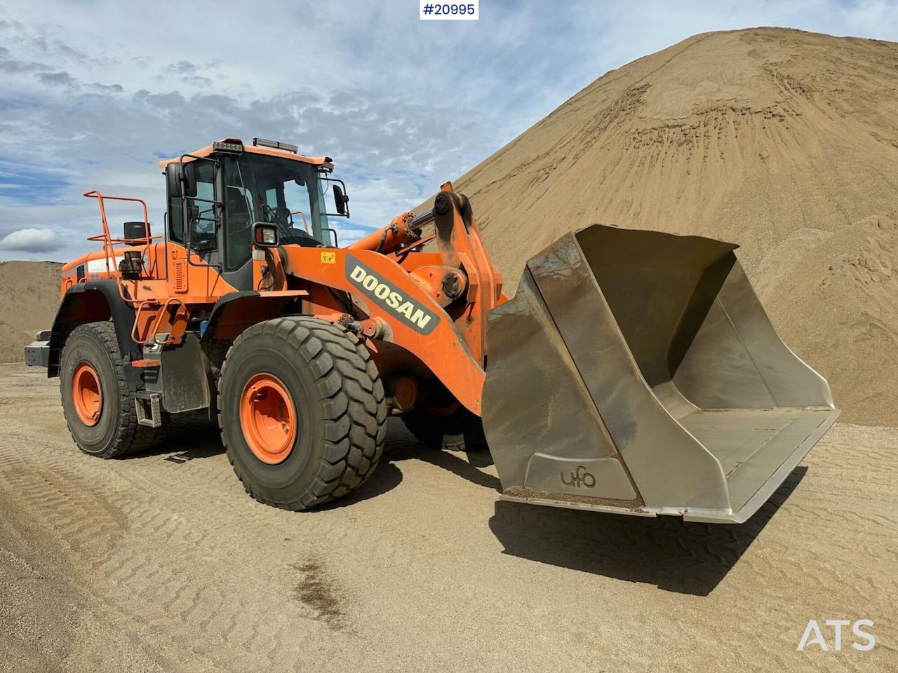 Wheel loader Doosan DL 450-3