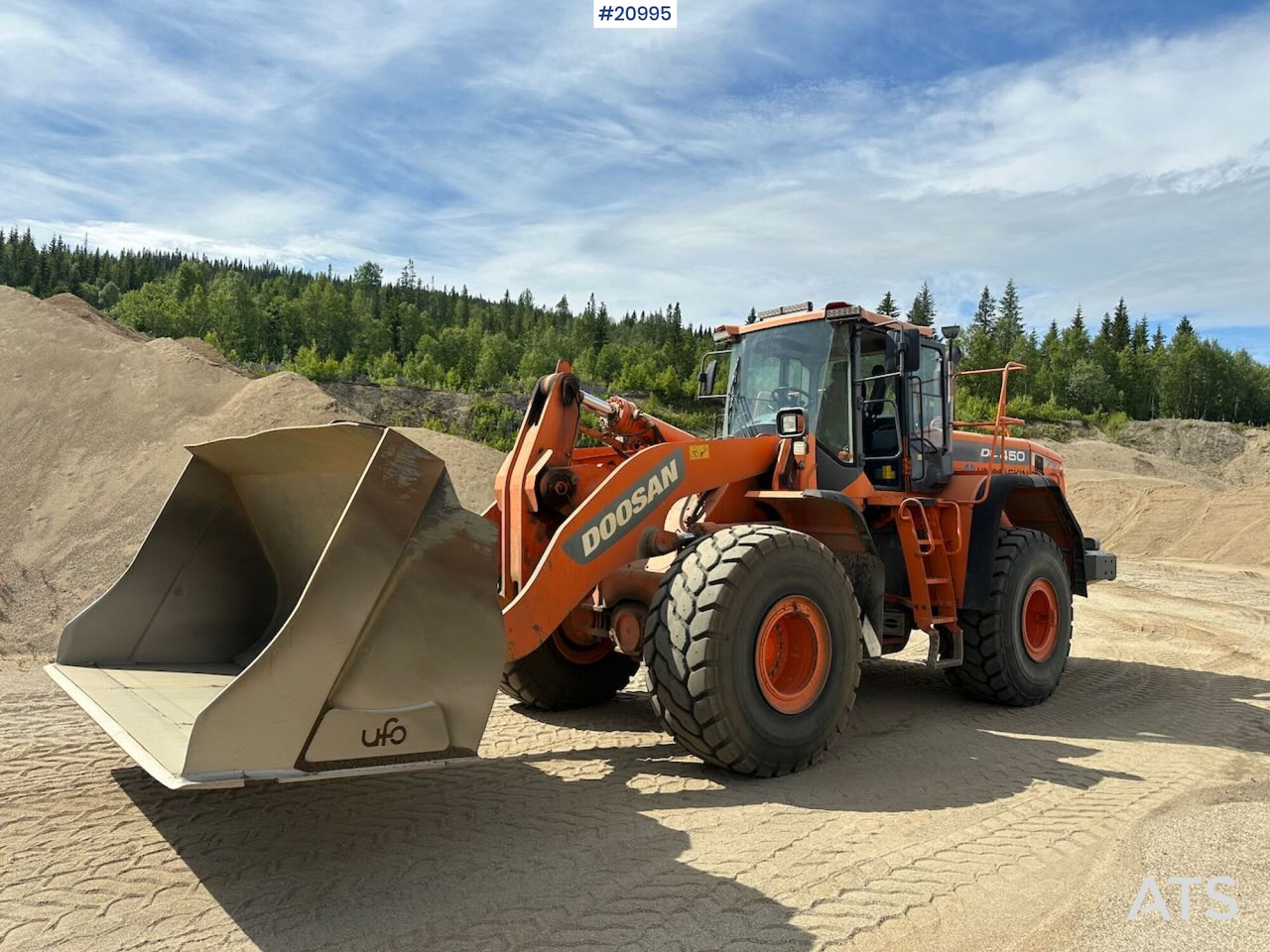 Wheel loader Doosan DL 450-3