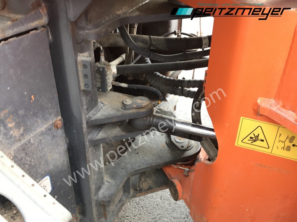Wheel loader Doosan Radlader DL 300-3
