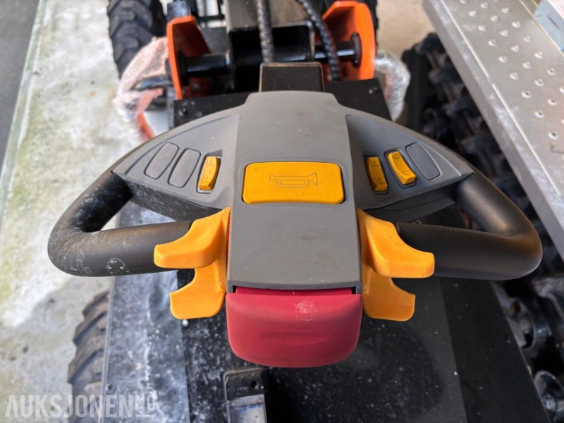 Wheel loader ELEKTRISK HJULLASTER. 1T LØFTEKAPASITET. MANUEL OG RADIOSTYRT