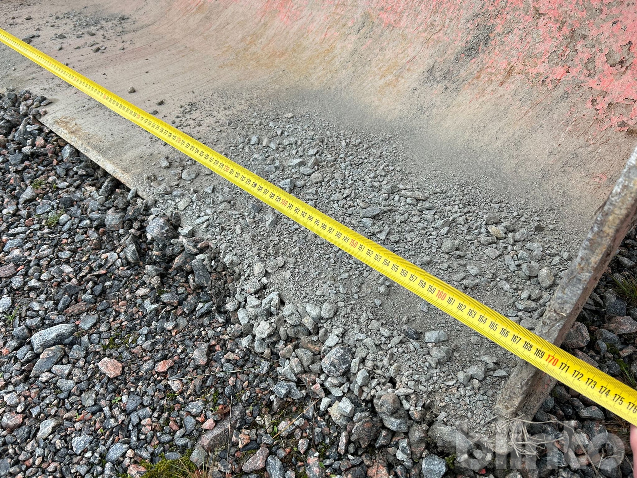 Wheel loader Everun ER12 med gafflar och planeringskopa