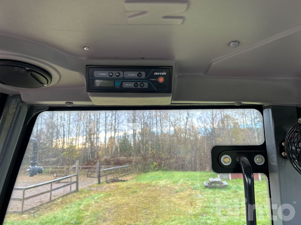 Wheel loader Everun ER12 med gafflar och planeringskopa