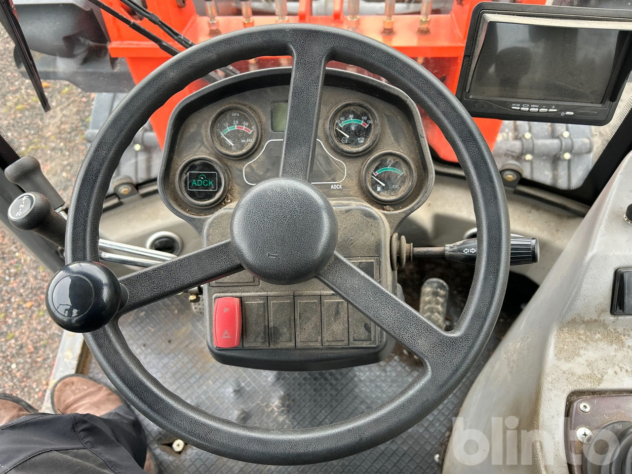 Wheel loader Everun ER12 med gafflar och planeringskopa