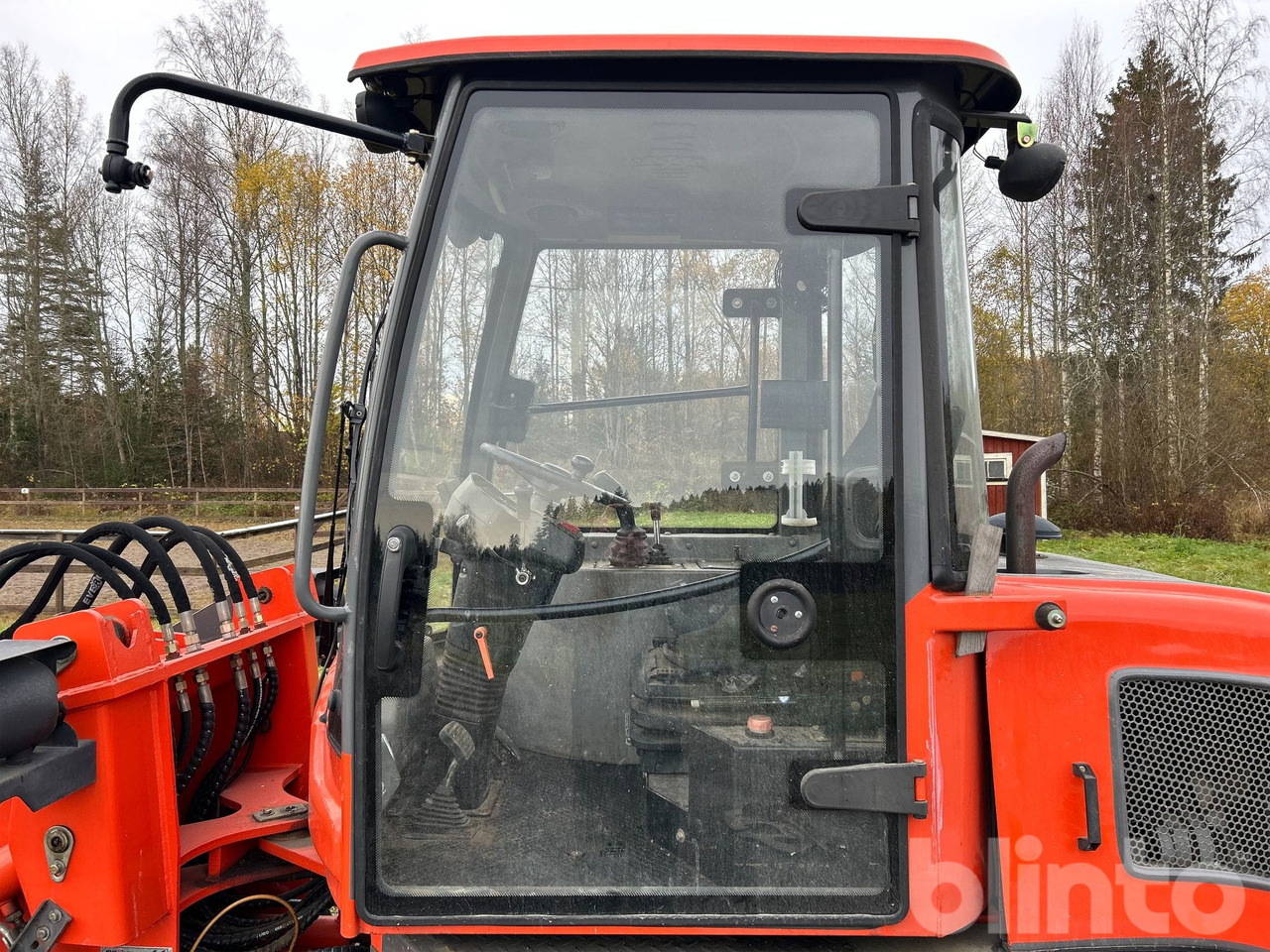 Wheel loader Everun ER12 med gafflar och planeringskopa