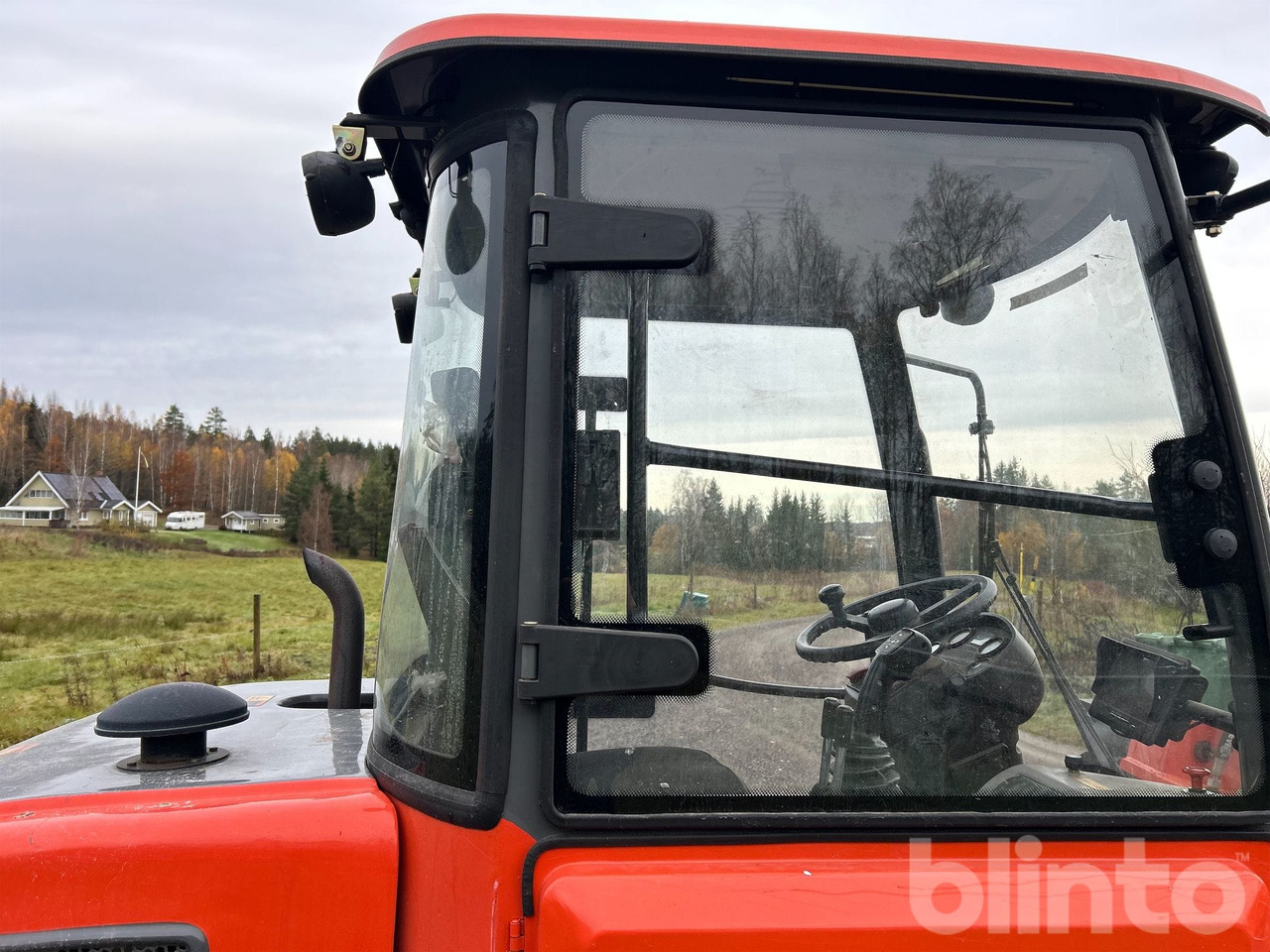 Wheel loader Everun ER12 med gafflar och planeringskopa