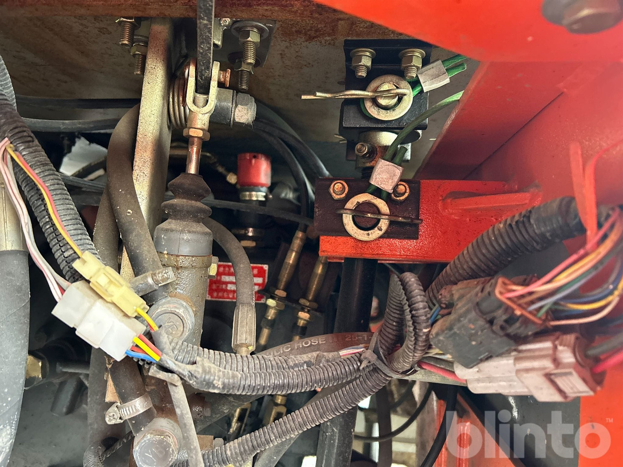 Wheel loader Everun ER12 med gafflar och planeringskopa