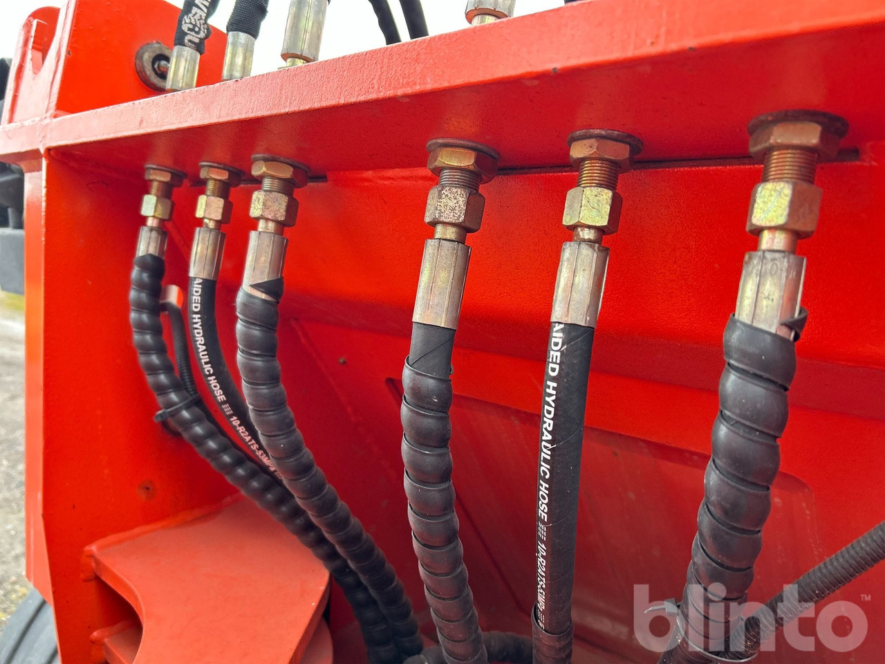 Wheel loader Everun ER12 med gafflar och planeringskopa