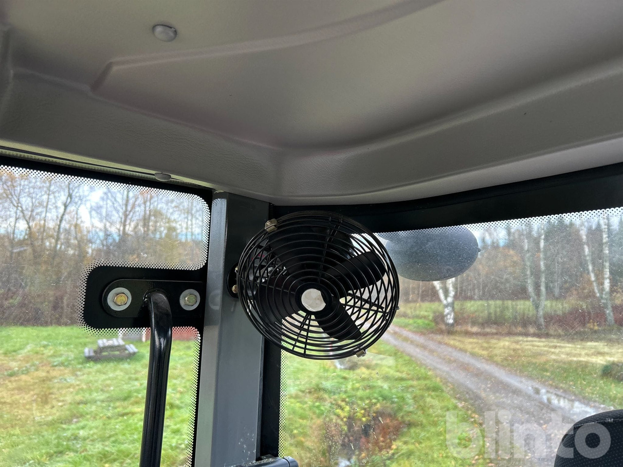 Wheel loader Everun ER12 med gafflar och planeringskopa