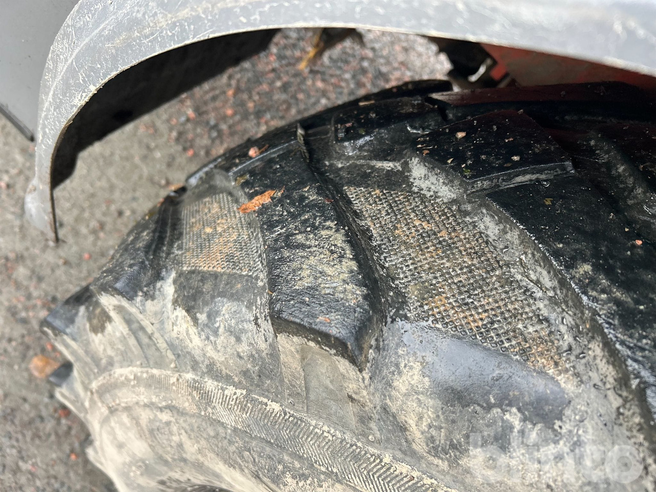 Wheel loader Everun ER12 med gafflar och planeringskopa