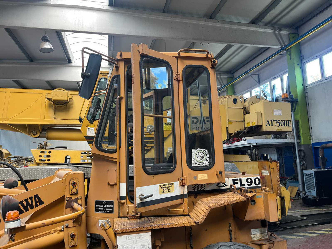 Wheel loader FURUKAWA FL90 WHEEL LOADER