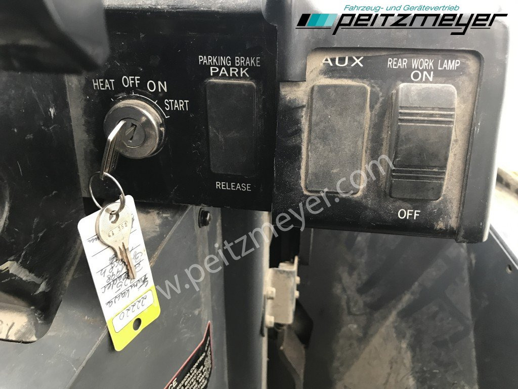 Wheel loader FURUKAWA RADLADER 325 Klima