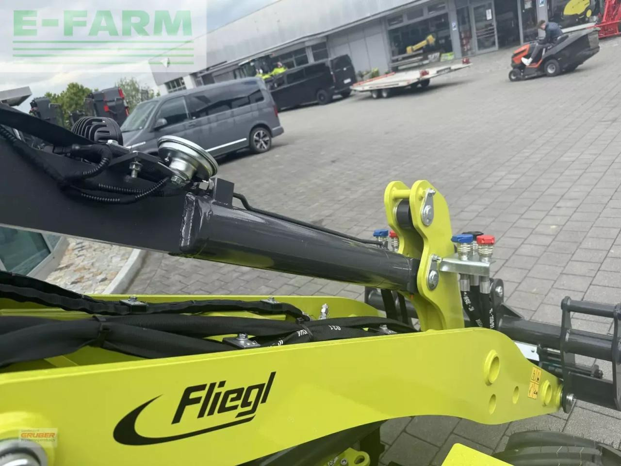 Wheel loader Fliegl 25-27 inkl. 3 anbaugeräte