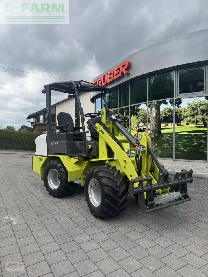 Wheel loader Fliegl 25-27 inkl. 3 anbaugeräte