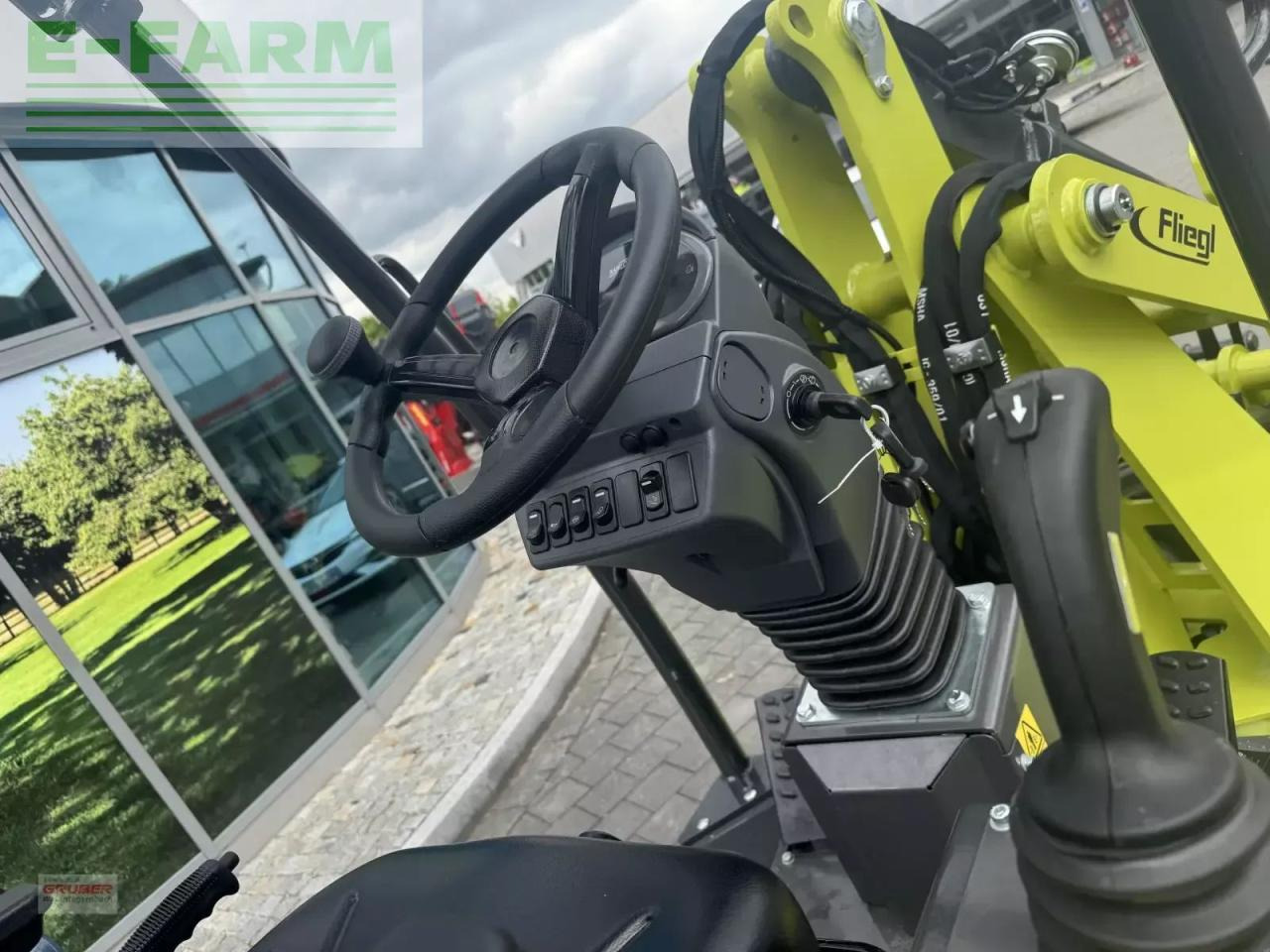 Wheel loader Fliegl 25-27 inkl. 3 anbaugeräte