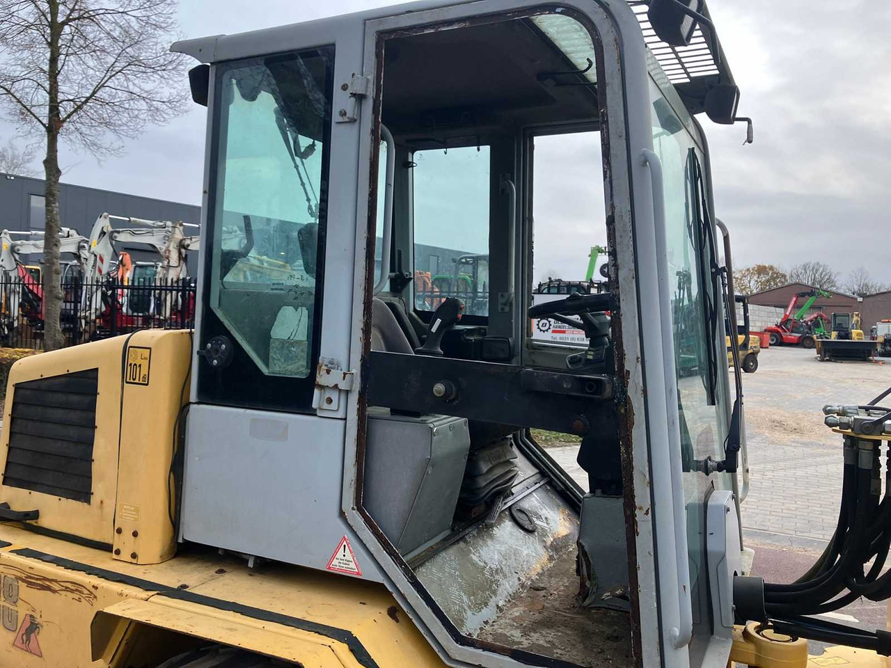 Wheel loader GEHL EUROPE - 2006 - KL498 - SHOVEL