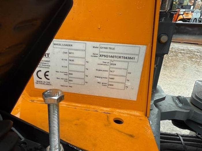 Wheel loader GiANT G1100