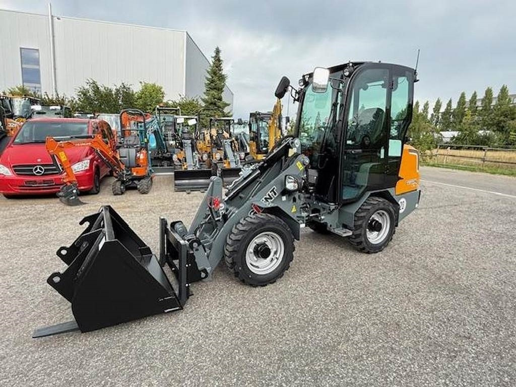 Wheel loader GiANT G2300 X-TRA HD