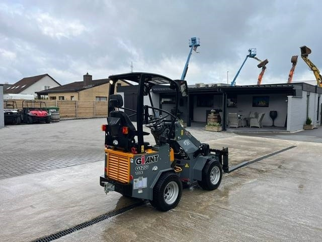 Wheel loader GiANT G 1200 TELE