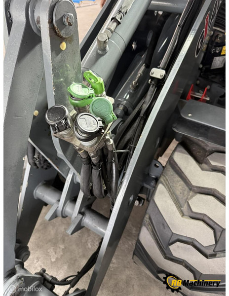 Wheel loader Giant G2200E