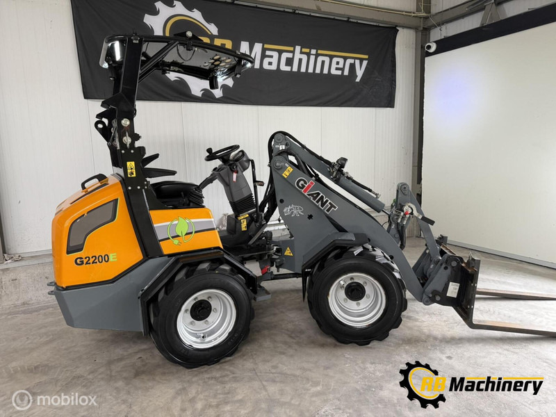 Wheel loader Giant G2200E