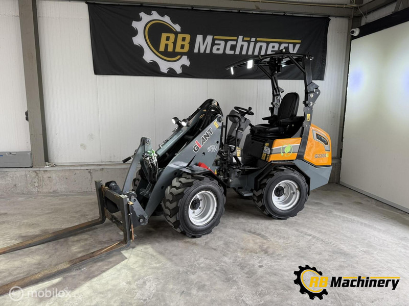 Wheel loader Giant G2200E