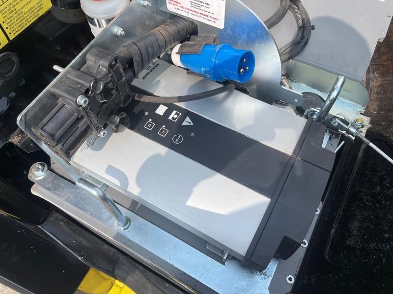 Wheel loader Giant G 2200 E