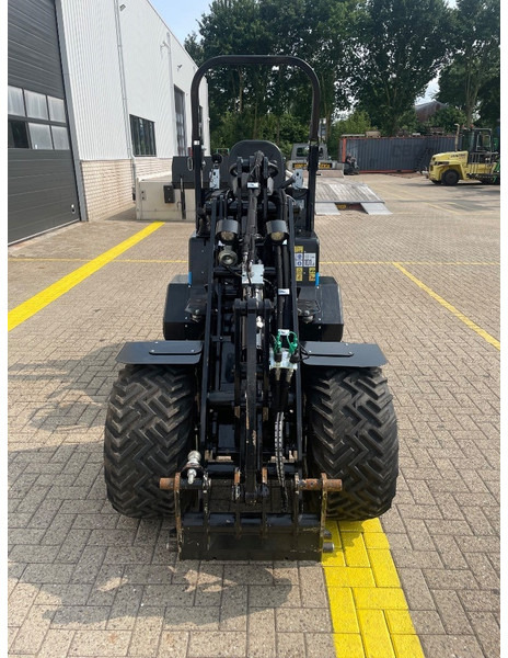 Wheel loader Giant G 2200 E