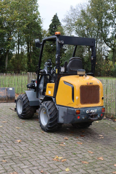 Wheel loader Giant V452T