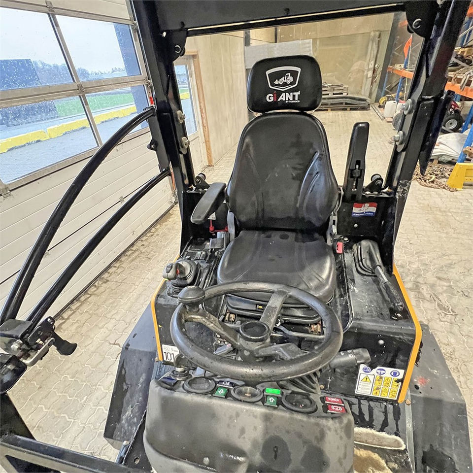 Wheel loader Giant V452T X-Tra HD