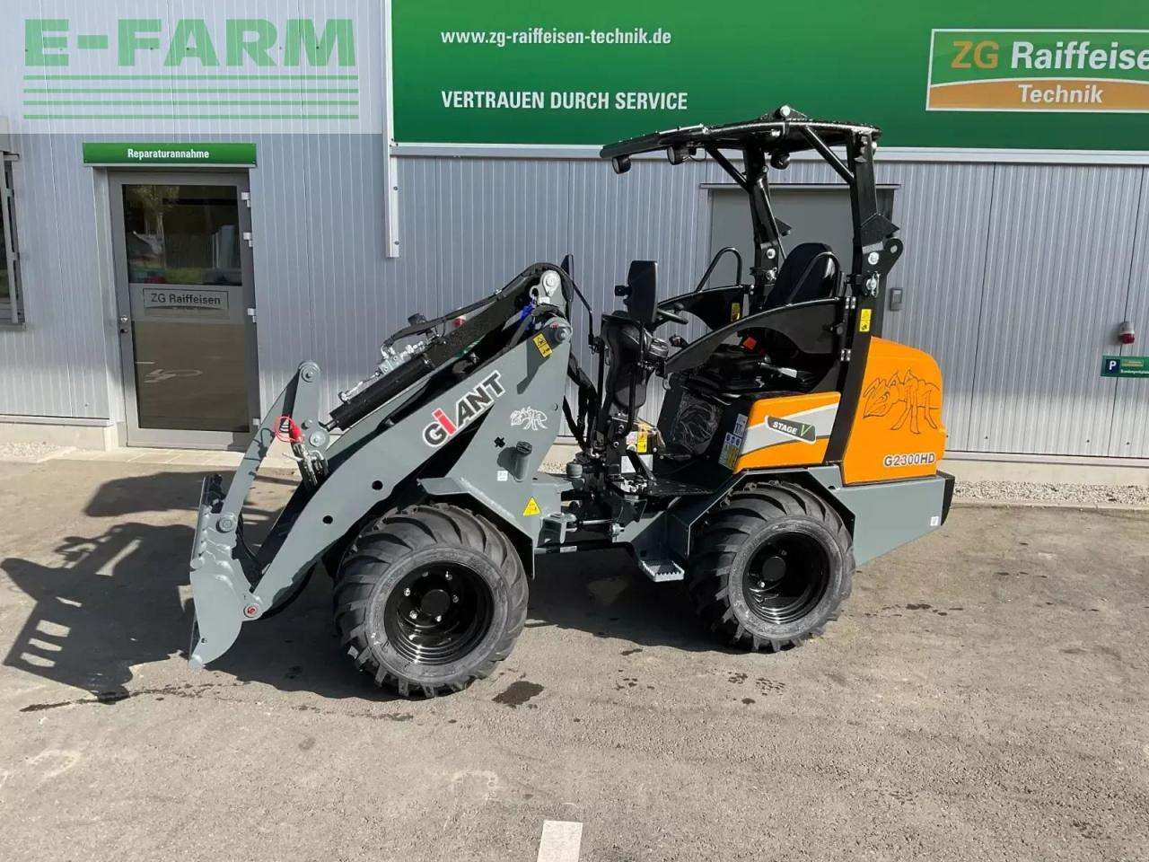 Wheel loader Giant g 2300 hd