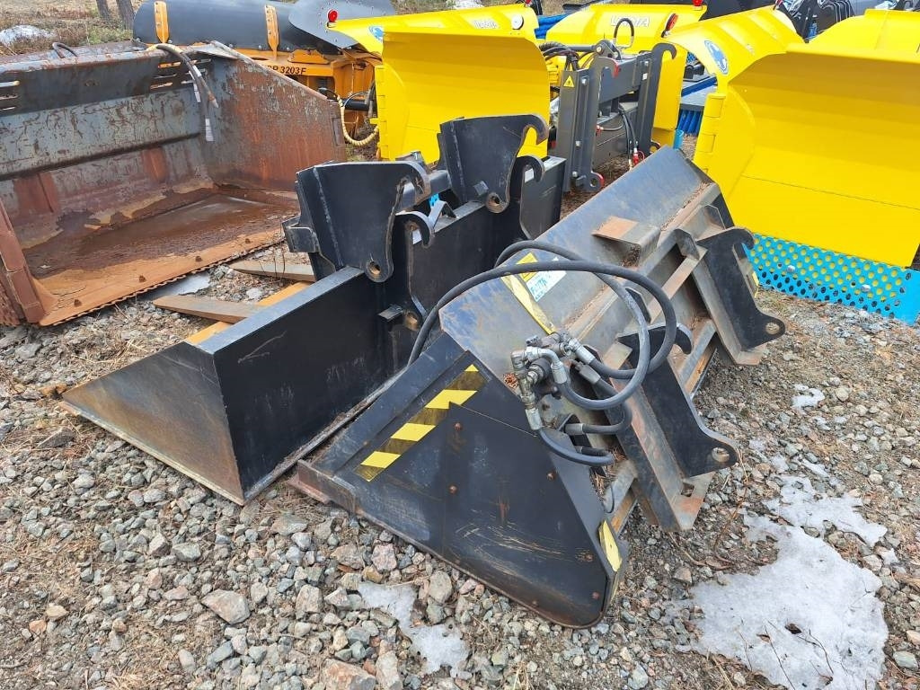 Wheel loader Greenmaster 825 PIIKIT, KAUHA JA HIEKOITIN