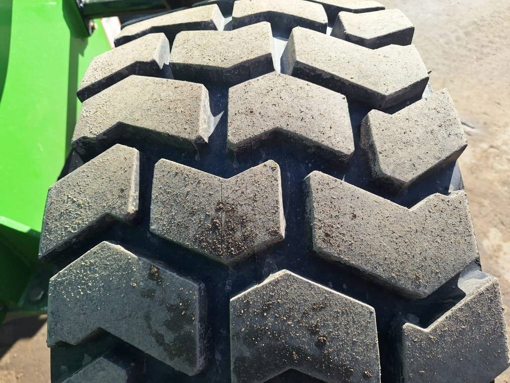 Wheel loader Greenmaster 825 PIIKIT, KAUHA JA HIEKOITIN