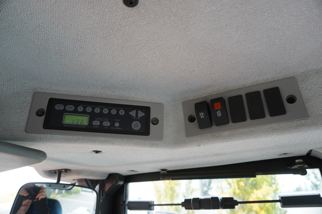 Wheel loader HITACHI ZW220 articulated loader / 2 buckets