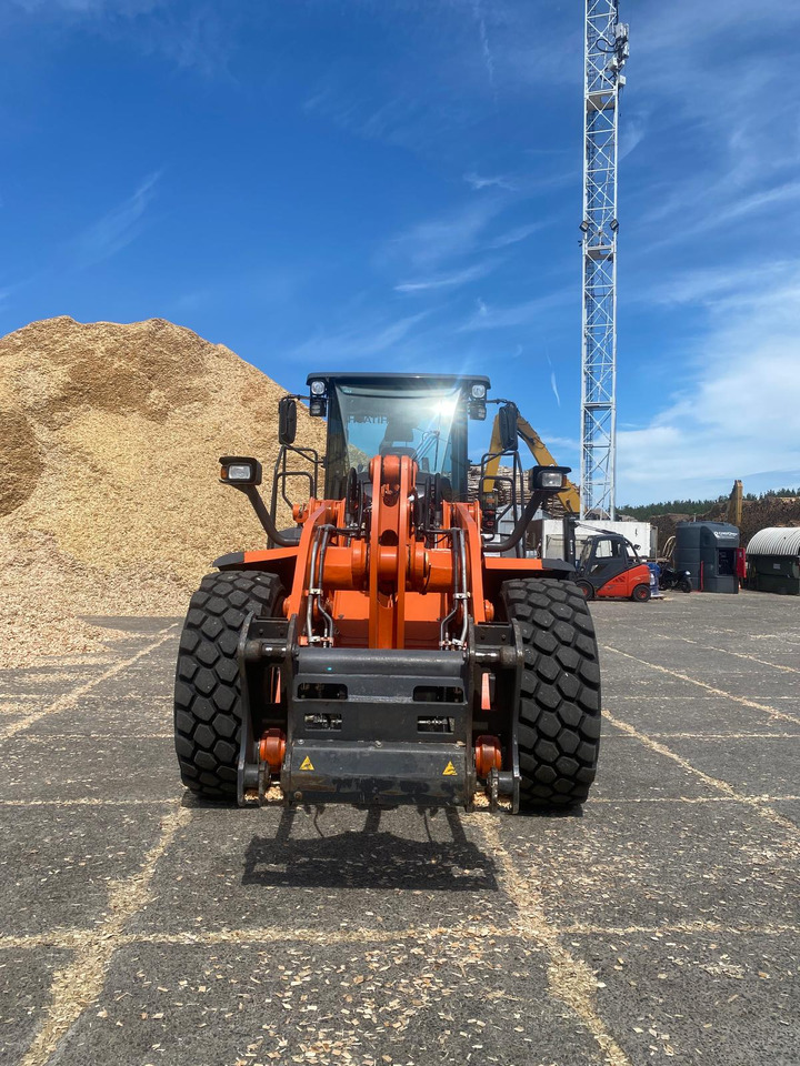 Wheel loader HITACHI ZW250-6