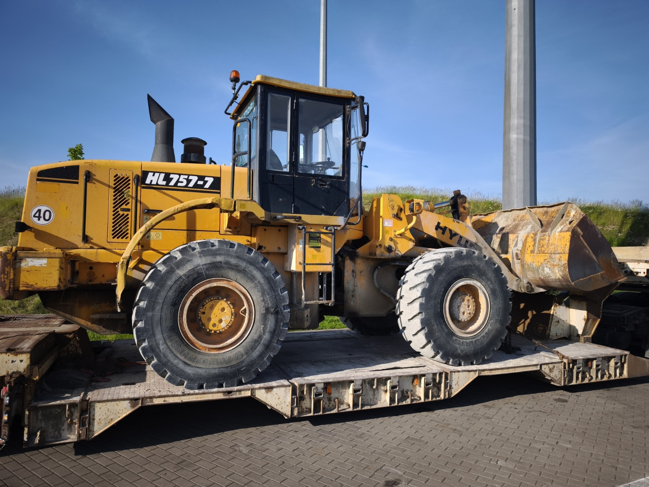 Wheel loader HYUNDAI 757-7